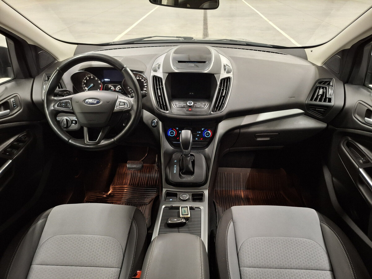 Купить Ford Kuga с пробегом. Фото: #13