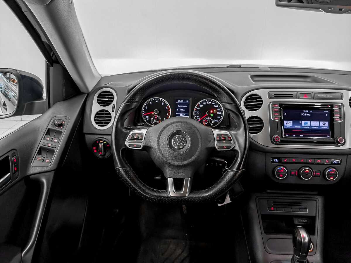 Купить Volkswagen Tiguan с пробегом. Фото: #18