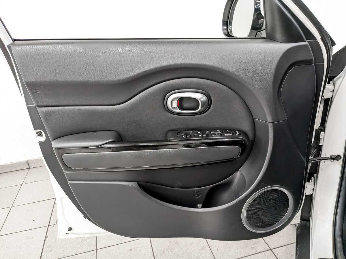 Купить Kia Soul с пробегом. Фото: #18