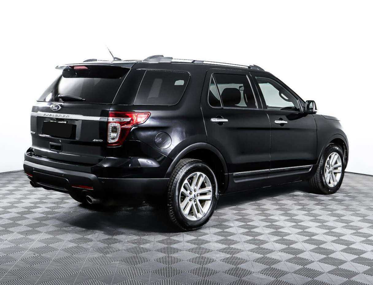 Купить Ford Explorer с пробегом. Фото: #4