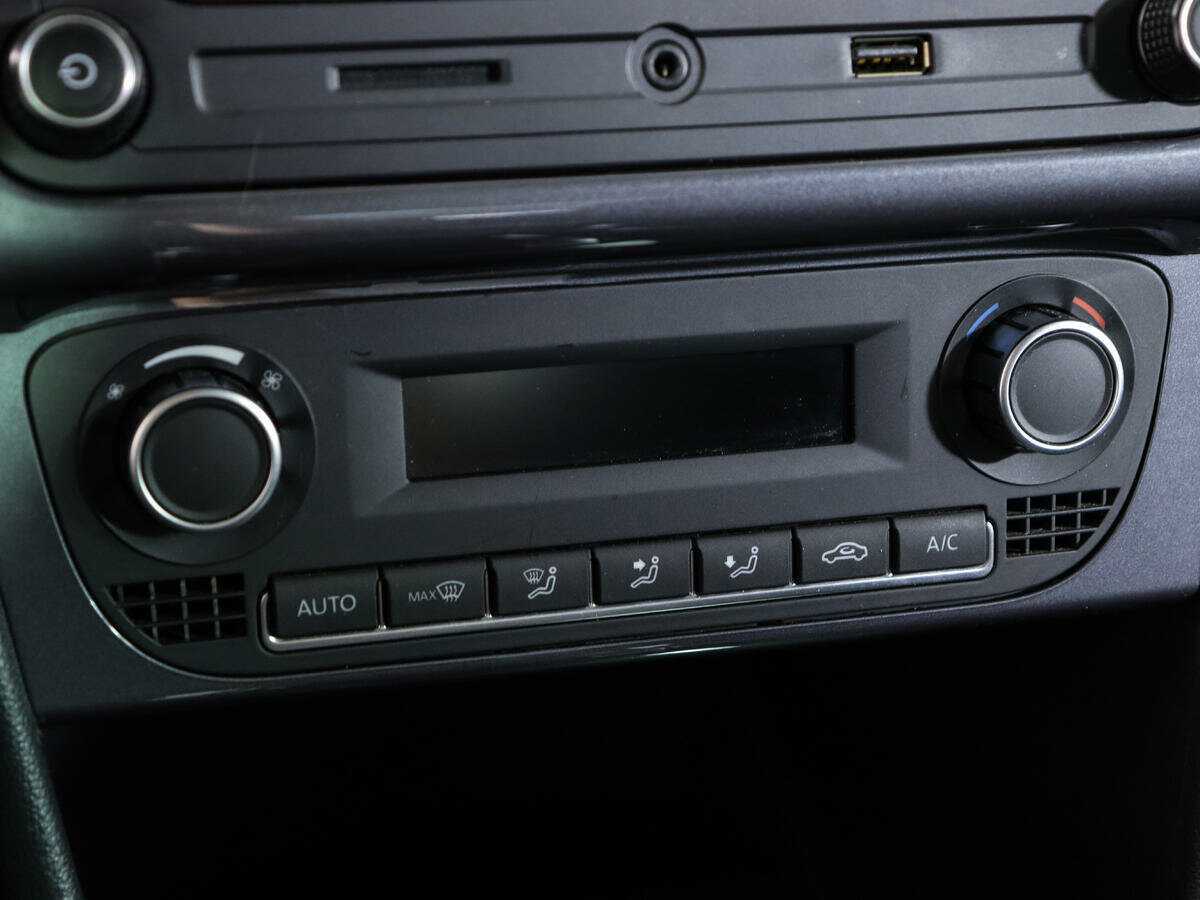 Купить Volkswagen Polo с пробегом. Фото: #18