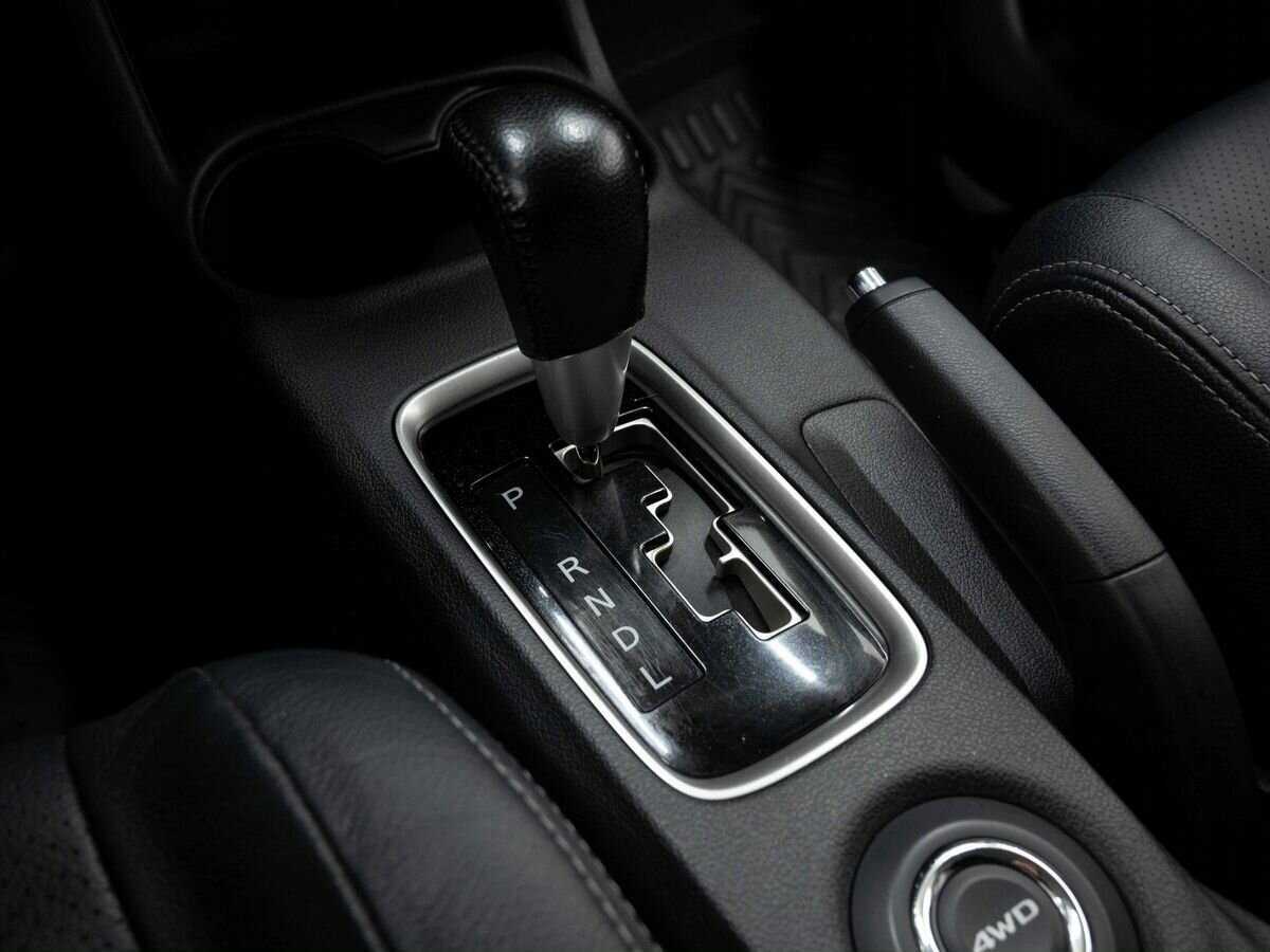 Купить Mitsubishi Outlander с пробегом. Фото: #21