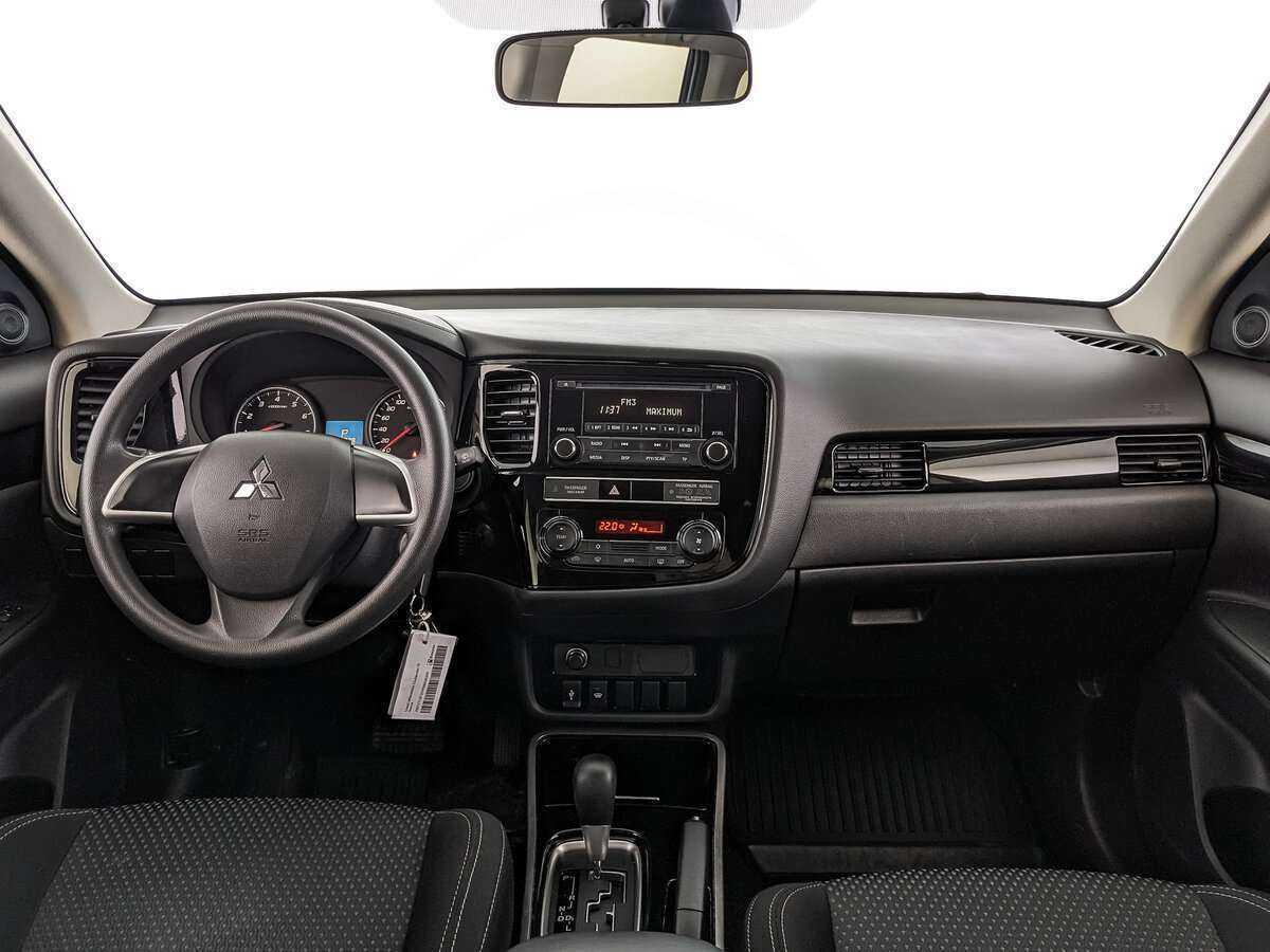 Купить Mitsubishi Outlander с пробегом. Фото: #9