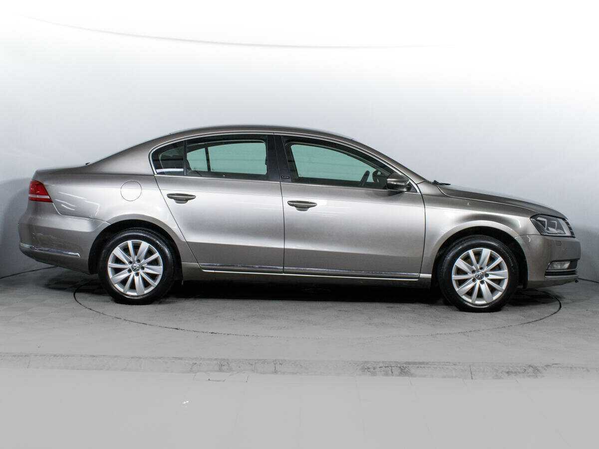 Купить Volkswagen Passat с пробегом. Фото: #3