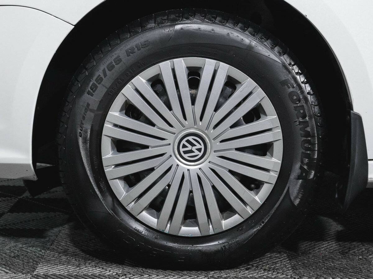 Купить Volkswagen Jetta с пробегом. Фото: #13