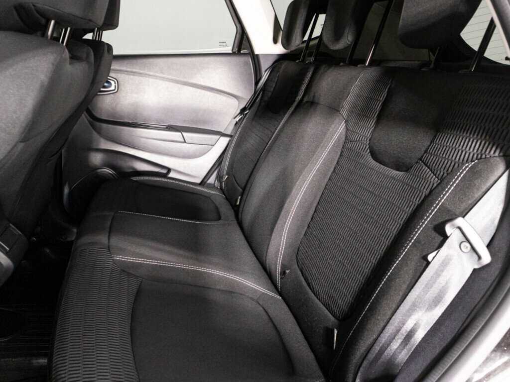 Купить Renault Kaptur с пробегом. Фото: #9
