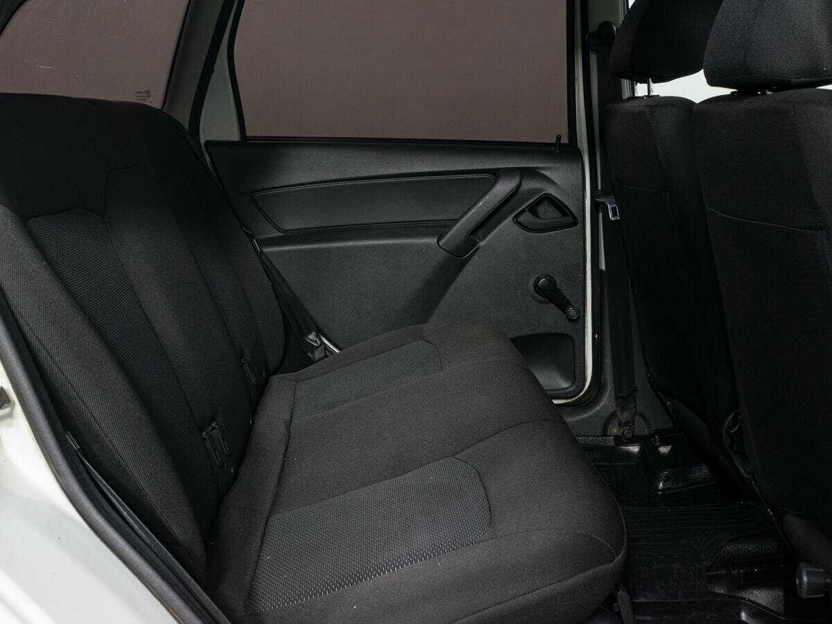 Купить Lada (ВАЗ) Granta с пробегом. Фото: #9