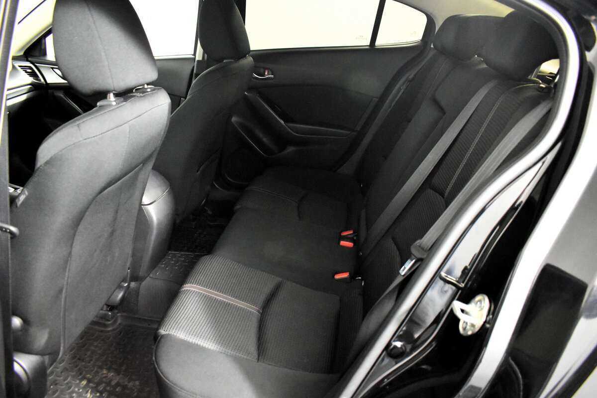 Купить Mazda 3 с пробегом. Фото: #17