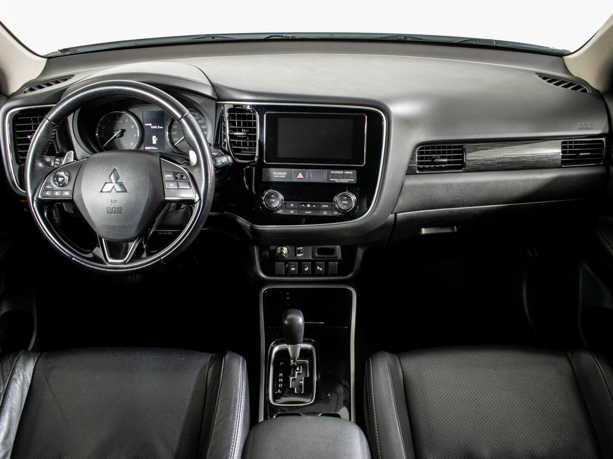 Купить Mitsubishi Outlander с пробегом. Фото: #10