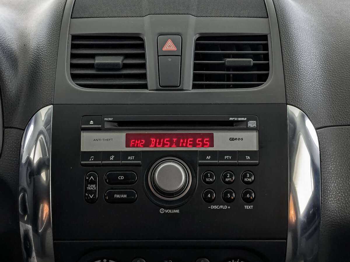 Купить Suzuki SX4 с пробегом. Фото: #12