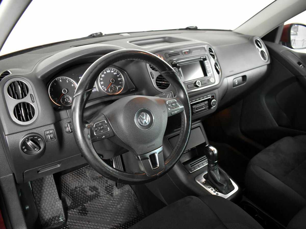 Купить Volkswagen Tiguan с пробегом. Фото: #10