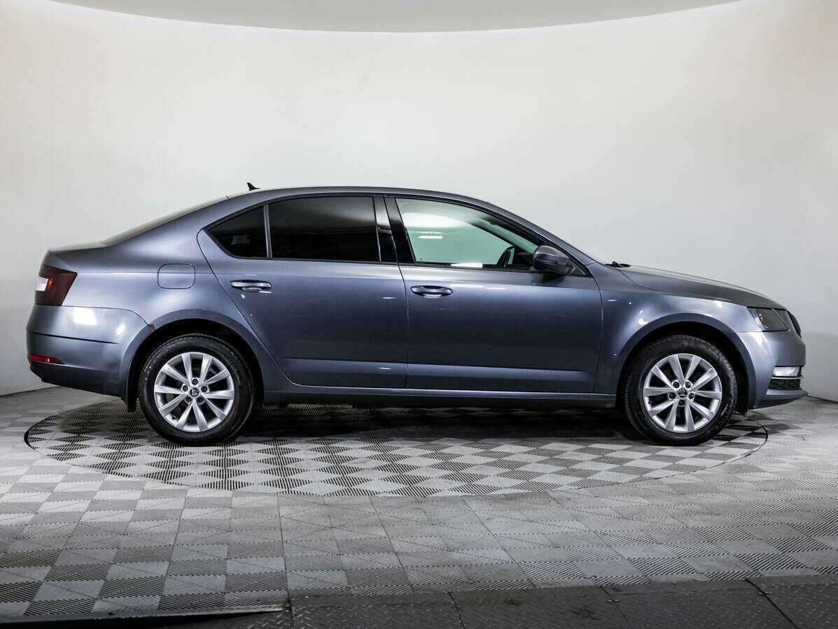 Купить Skoda Octavia с пробегом. Фото: #3