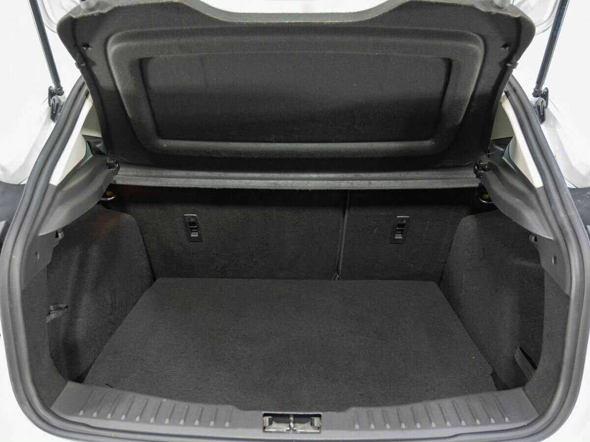 Купить Ford Focus с пробегом. Фото: #21