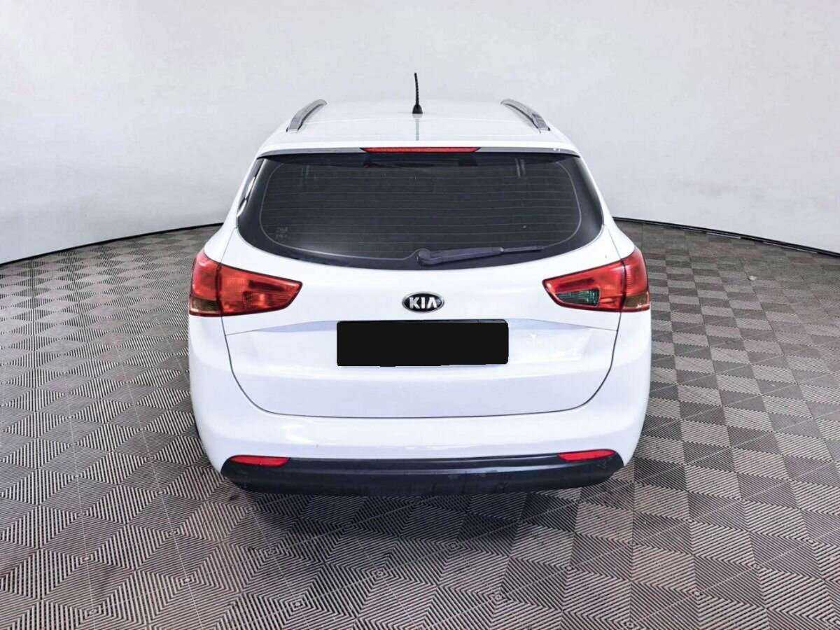 Купить Kia Ceed с пробегом. Фото: #3