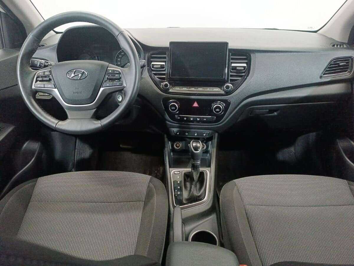 Купить Hyundai Solaris с пробегом. Фото: #8