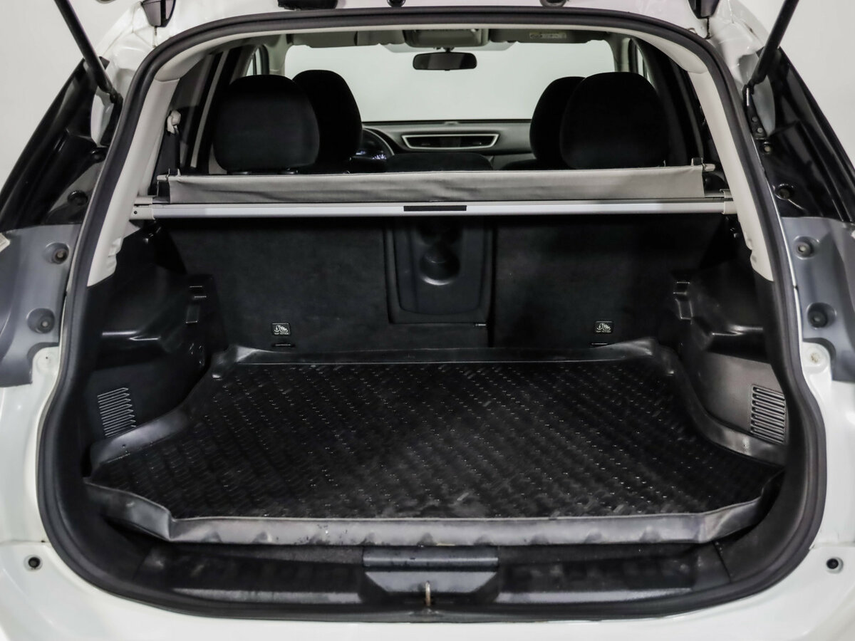 Купить Nissan X-Trail с пробегом. Фото: #25