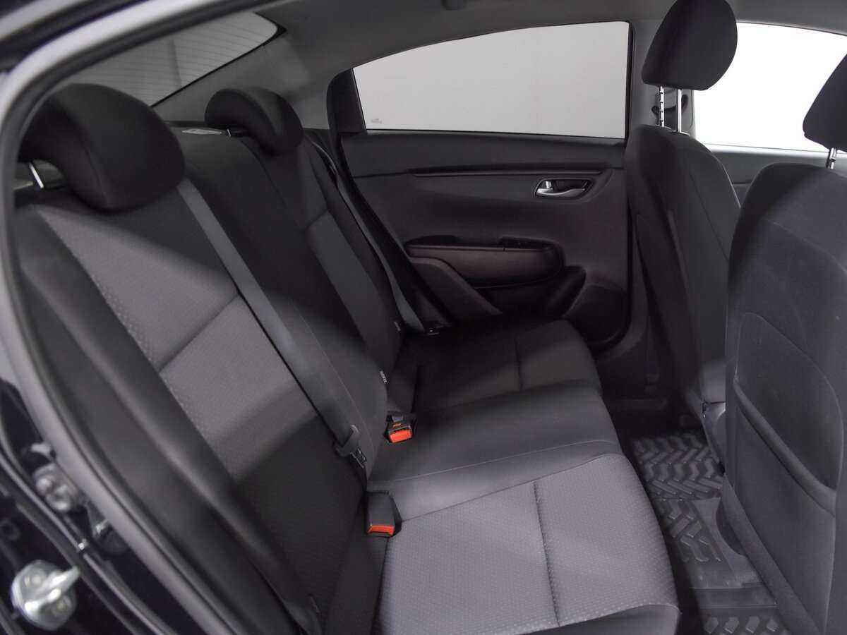 Купить Kia Rio с пробегом. Фото: #13