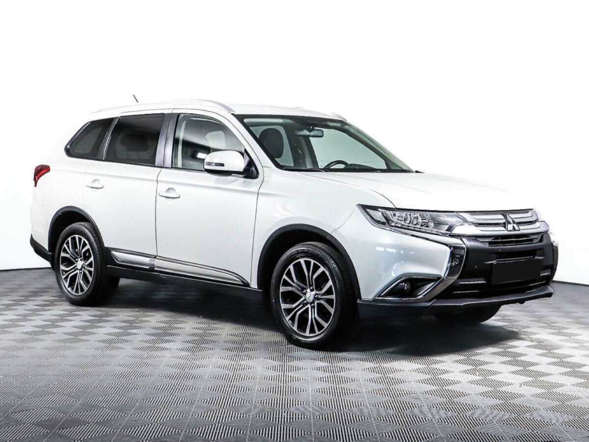 Купить Mitsubishi Outlander с пробегом. Фото: #2