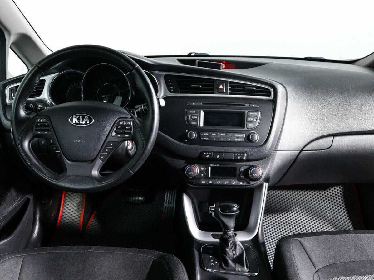 Купить Kia Ceed с пробегом. Фото: #11
