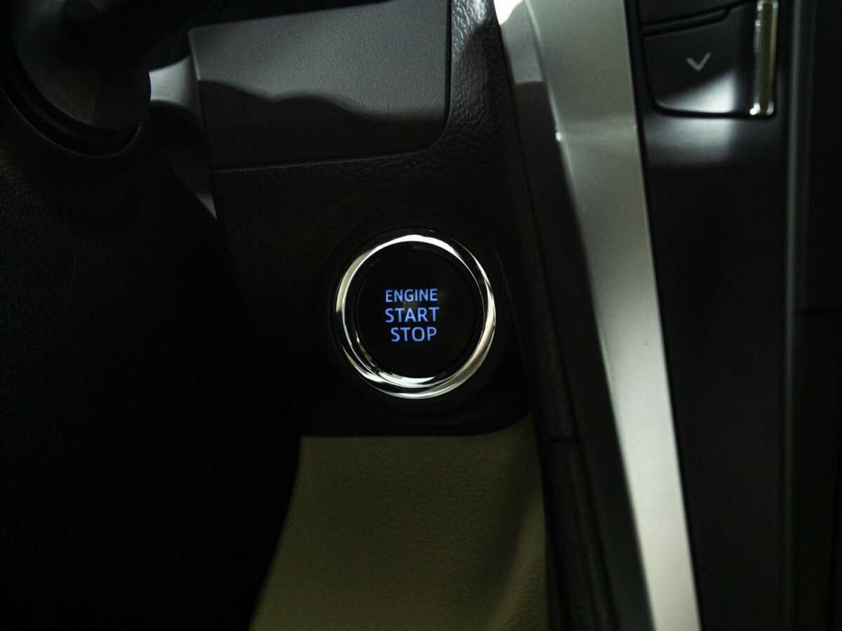 Купить Toyota Camry с пробегом. Фото: #18