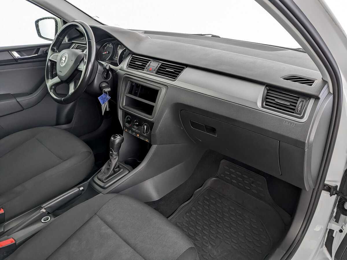 Купить Skoda Rapid с пробегом. Фото: #8