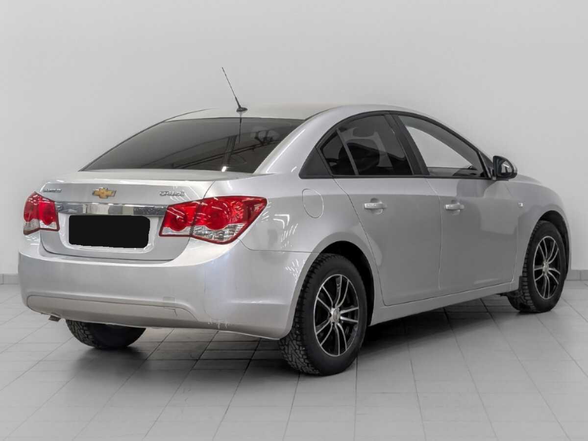 Купить Chevrolet Cruze с пробегом. Фото: #4