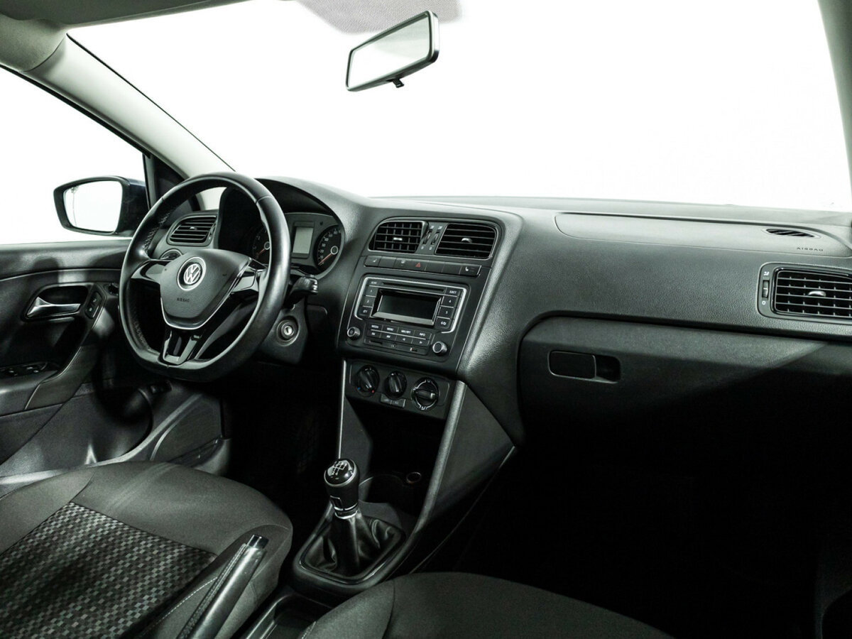 Купить Volkswagen Polo с пробегом. Фото: #8