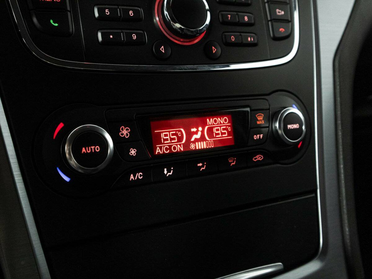 Купить Ford Mondeo с пробегом. Фото: #15