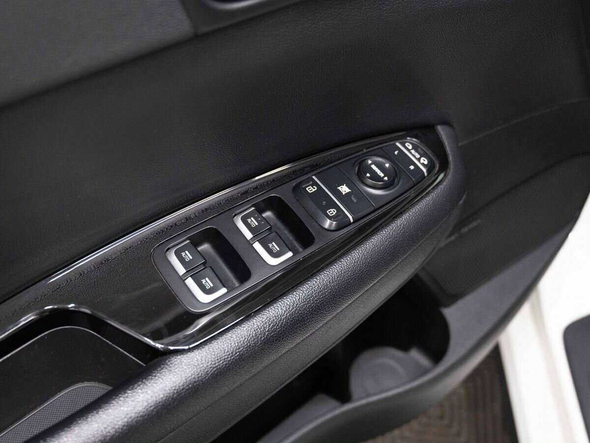 Купить Kia Optima с пробегом. Фото: #14