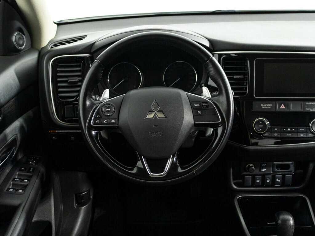 Купить Mitsubishi Outlander с пробегом. Фото: #19