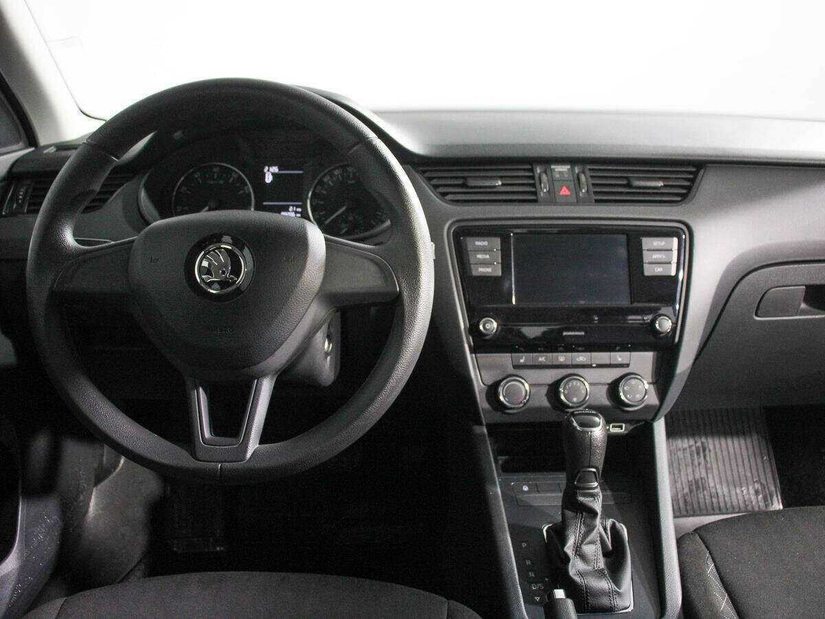Купить Skoda Octavia с пробегом. Фото: #10