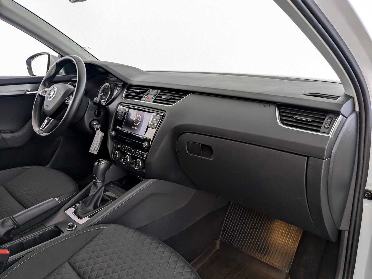 Купить Skoda Octavia с пробегом. Фото: #8
