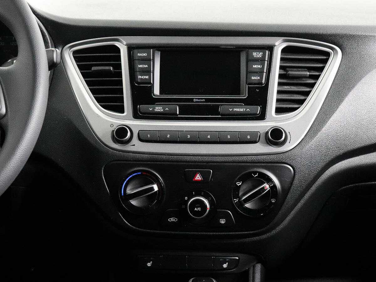 Купить Hyundai Solaris с пробегом. Фото: #11