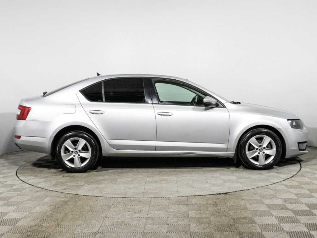 Купить Skoda Octavia с пробегом. Фото: #3