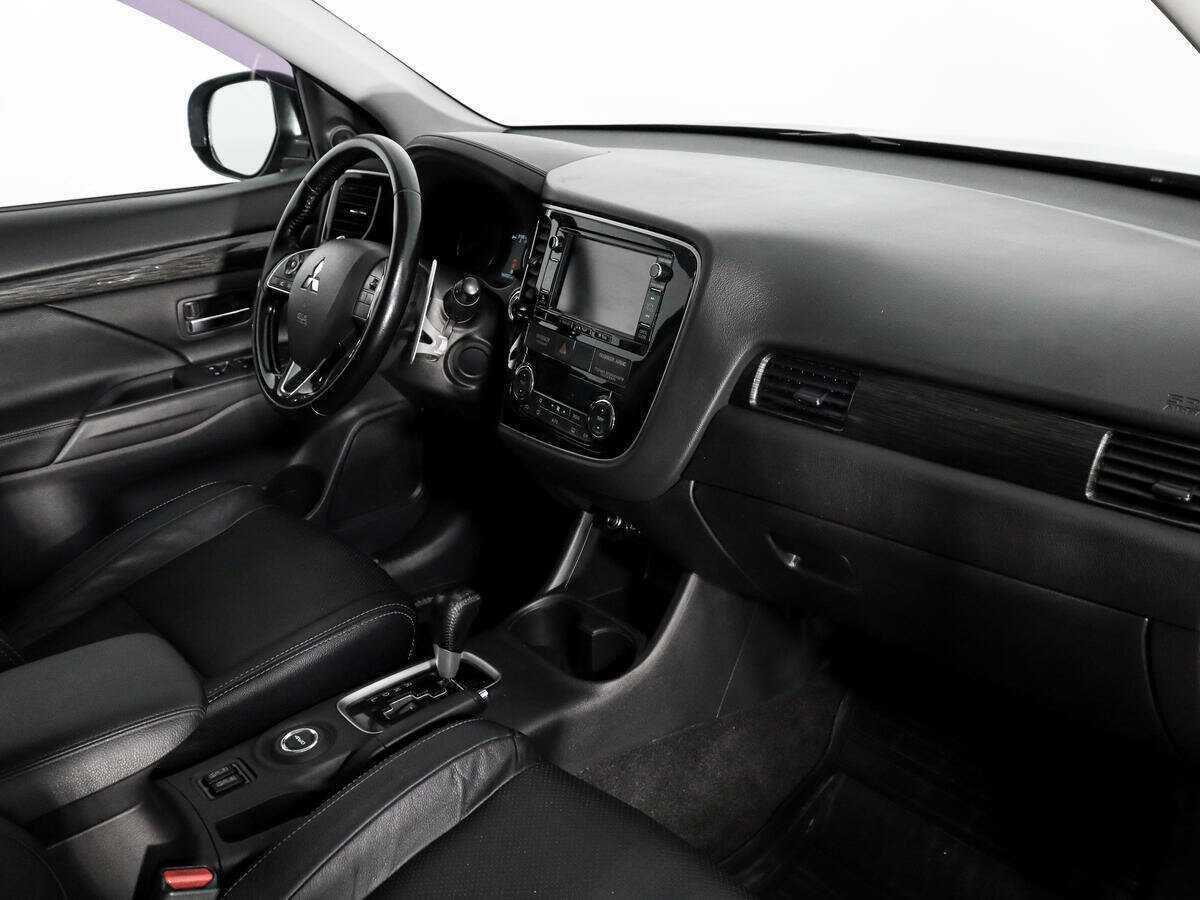 Купить Mitsubishi Outlander с пробегом. Фото: #13