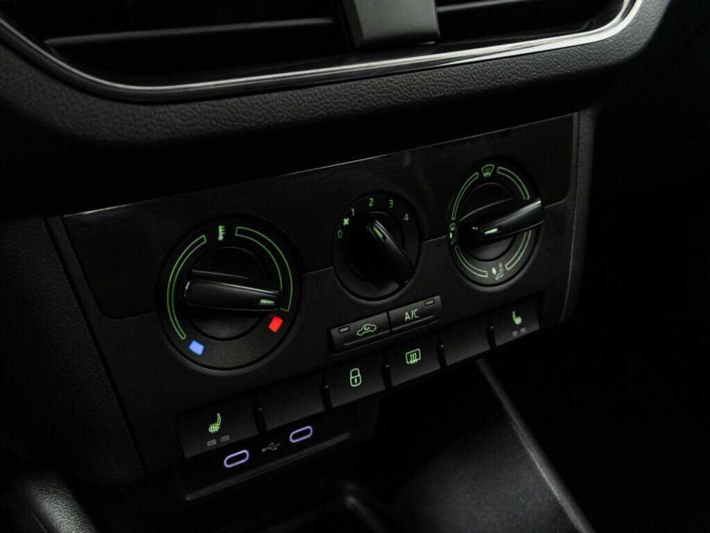 Купить Skoda Rapid с пробегом. Фото: #14