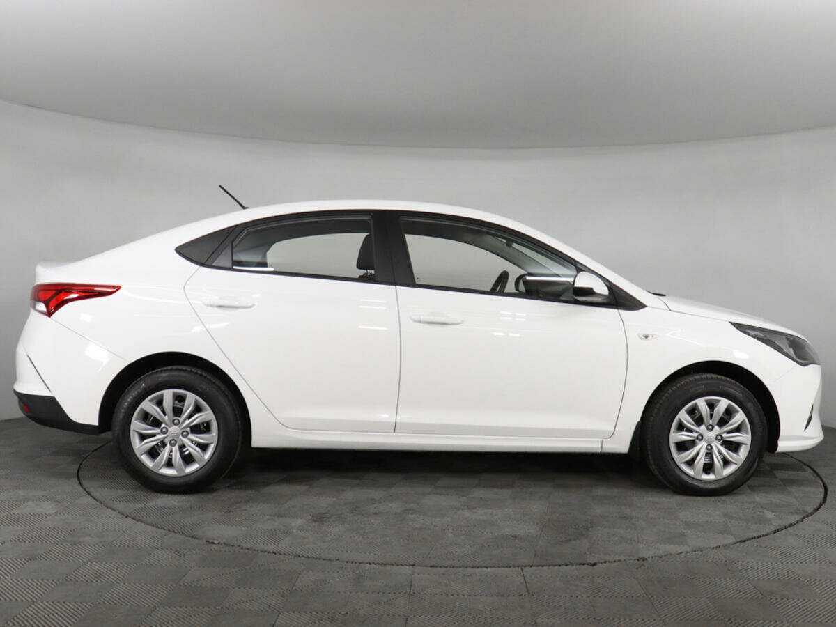 Купить Hyundai Solaris с пробегом. Фото: #3