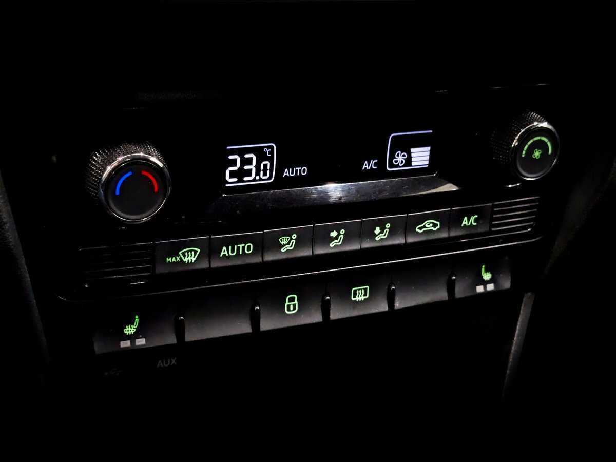 Купить Skoda Rapid с пробегом. Фото: #22