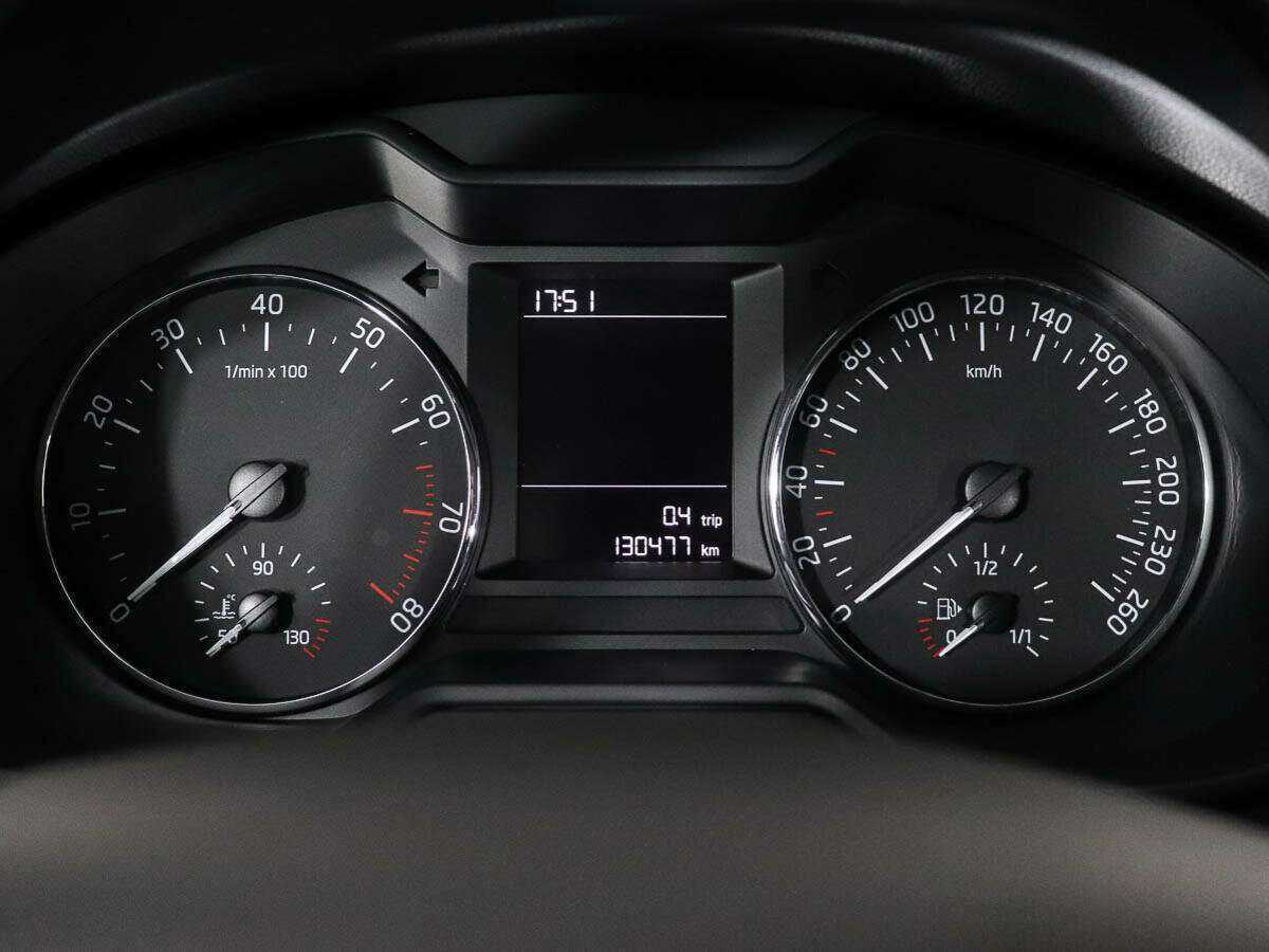 Купить Skoda Octavia с пробегом. Фото: #8