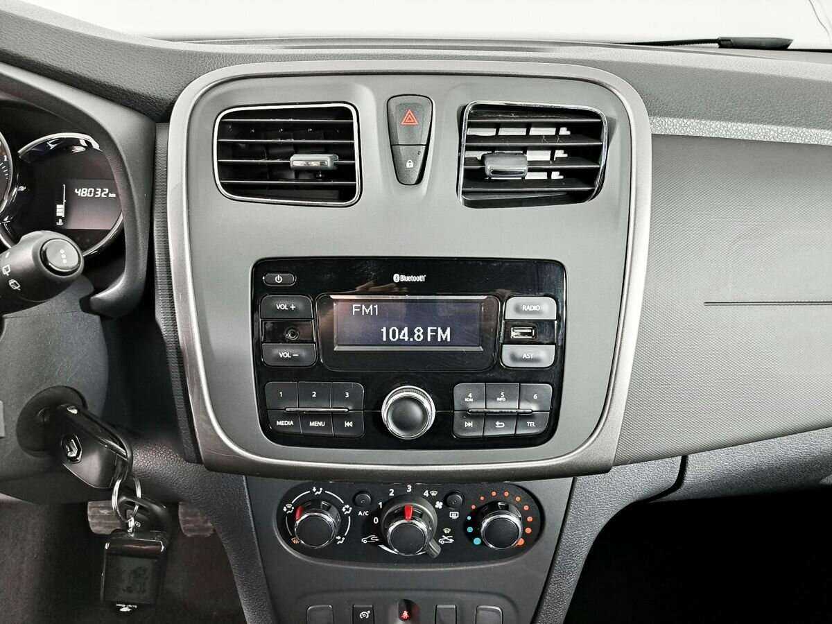 Купить Renault Sandero с пробегом. Фото: #12
