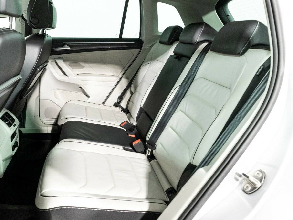 Купить Volkswagen Tiguan с пробегом. Фото: #8