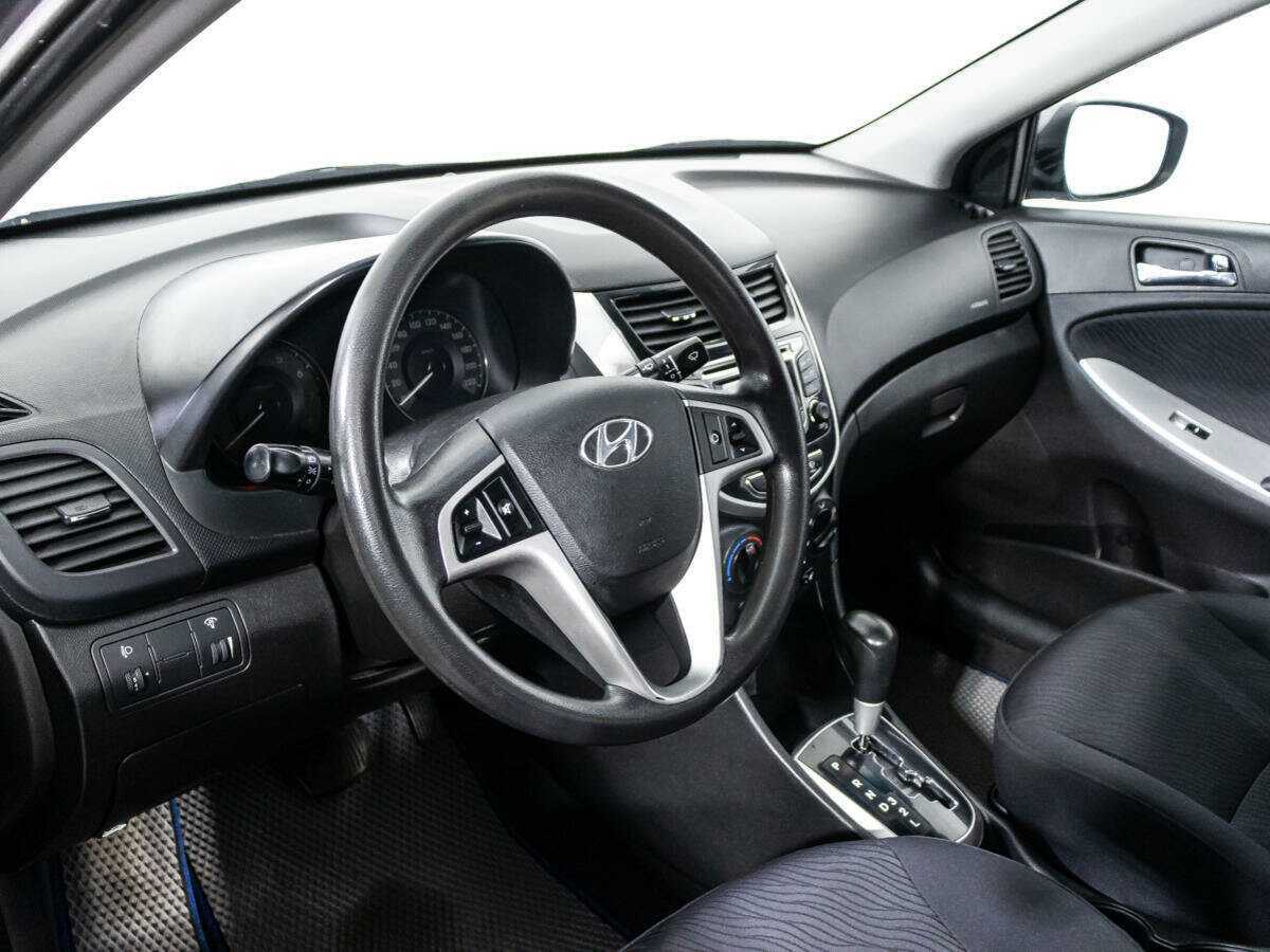Купить Hyundai Solaris с пробегом. Фото: #10