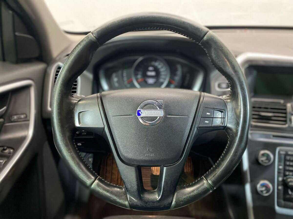 Купить Volvo XC60 с пробегом. Фото: #11
