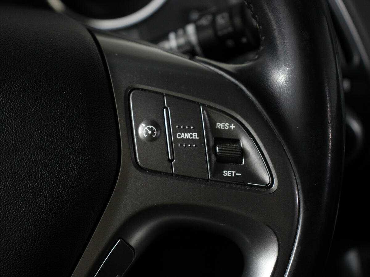 Купить Hyundai ix35 с пробегом. Фото: #18