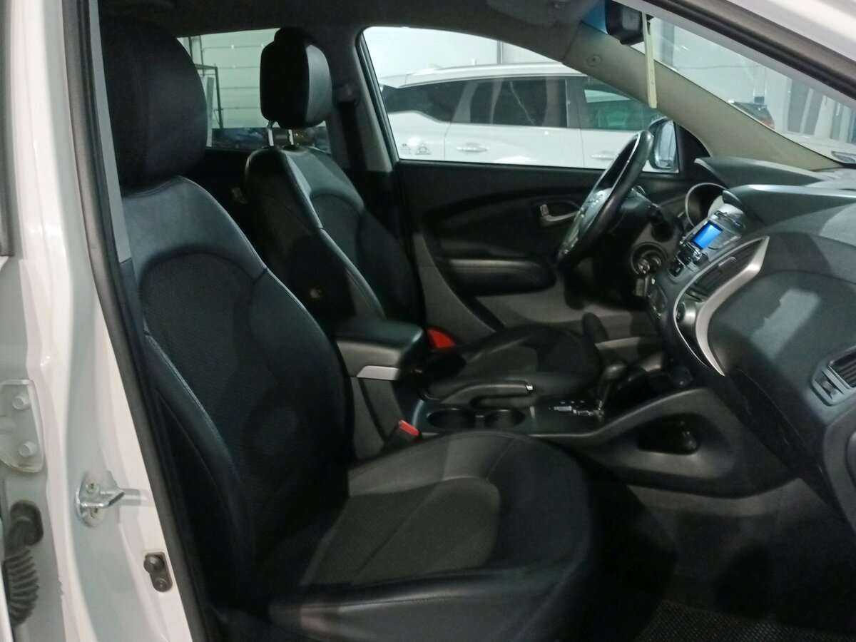 Купить Hyundai ix35 с пробегом. Фото: #10