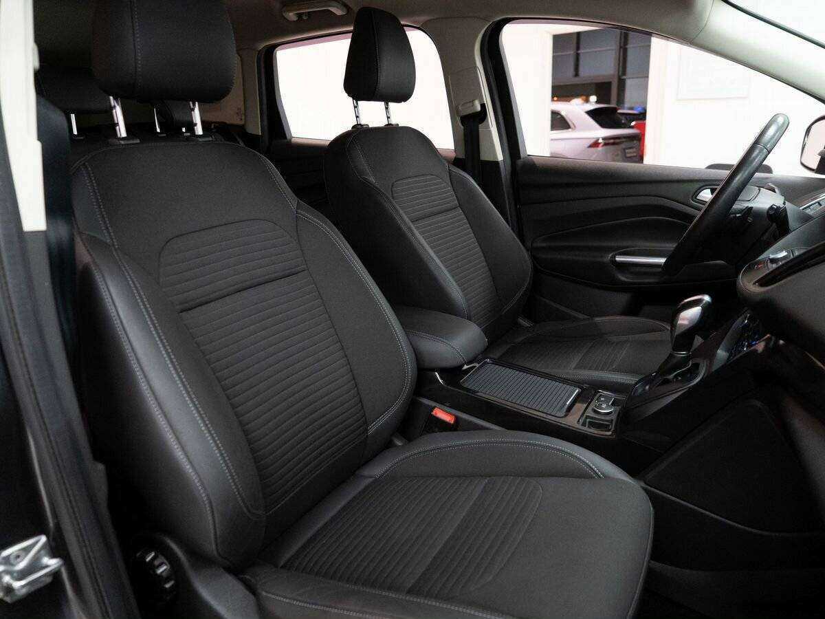 Купить Ford Kuga с пробегом. Фото: #8