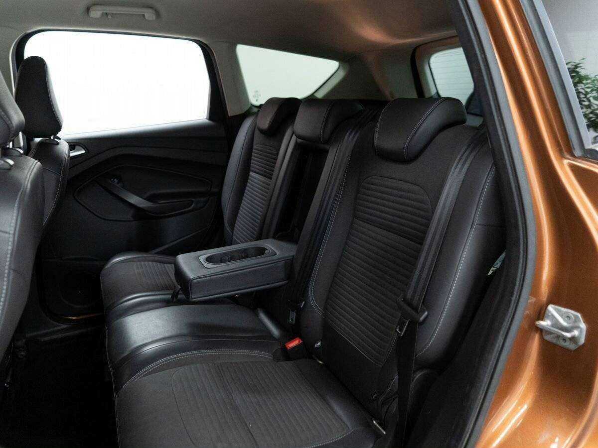 Купить Ford Kuga с пробегом. Фото: #6