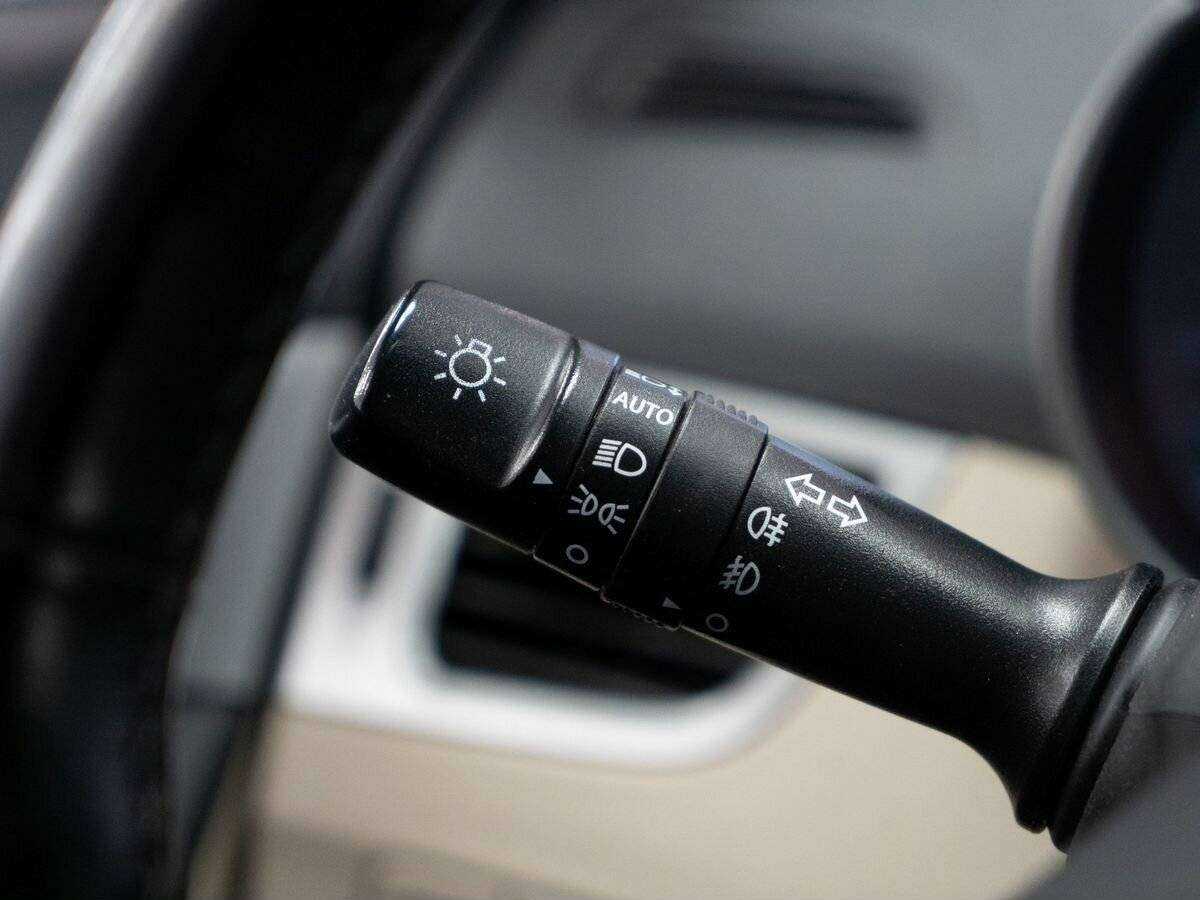 Купить Hyundai Elantra с пробегом. Фото: #16