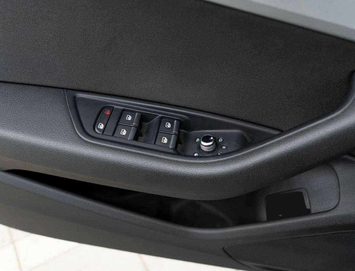 Купить Audi A4 с пробегом. Фото: #14