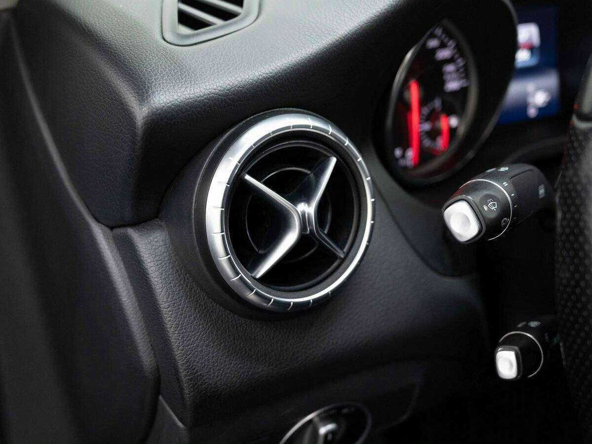 Купить Mercedes-Benz CLA с пробегом. Фото: #18